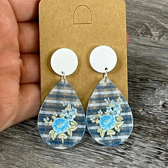 Acrylic Flatback Blue White Floral Spring Dangle Earrings - Picture 3 of 8